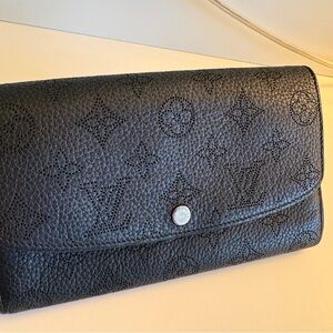 Louis Vuitton Mahina Wallet